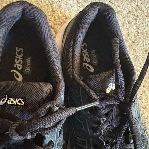 ASICS Black Athletic Shoes - Picture 2 of 4